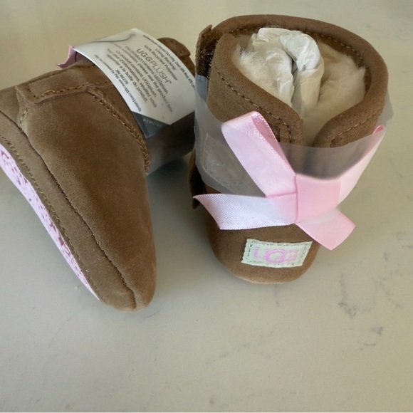UGG Jesse Bow II Booties New in Box Size: 0/1 - Picture 3 of 5